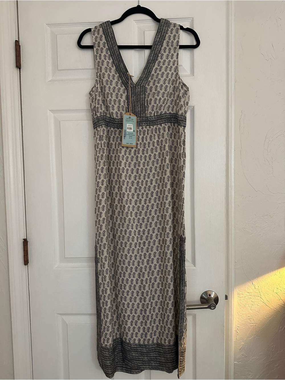 Faherty Sleeveless Maxi Dress in Cream and Gray
